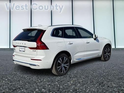 2022 Volvo XC60 B6 Inscription