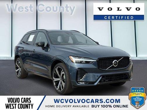 2023 Volvo XC60 B6 Ultimate Dark Theme