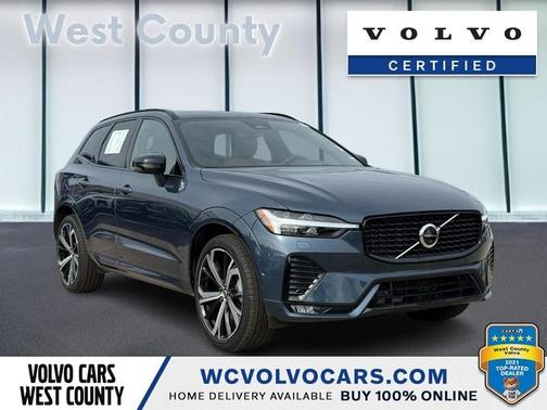 2023 Volvo XC60 B6 Ultimate Dark Theme