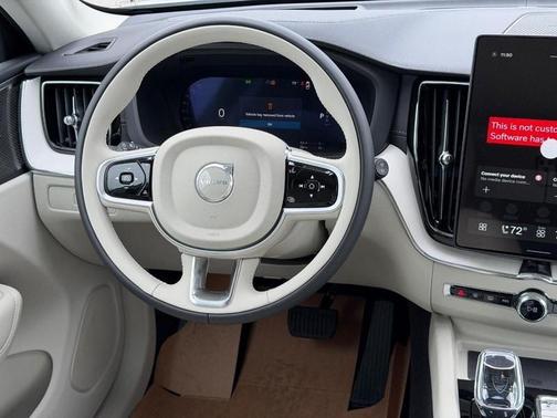 Crystal White 2026 Volvo XC60 Plug-In Hybrid T8 Ultra