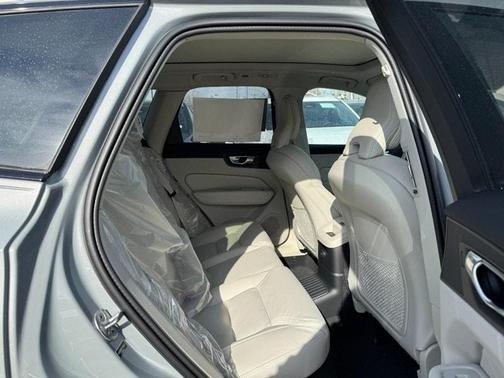 2026 Volvo XC60 Plug-In Hybrid T8 Ultra