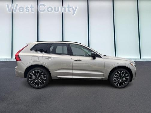 Bright 2026 Volvo XC60 B5 Ultra