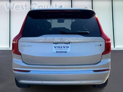 2023 Volvo XC90 B5 Plus