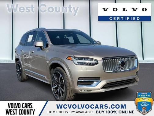 2023 Volvo XC90 B5 Plus