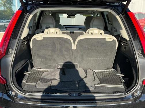 2024 Volvo XC90 B6 Plus Bright Theme 7-Seater