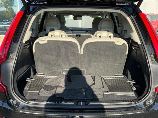 2024 Volvo XC90 B6 Plus Bright Theme 7-Seater