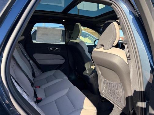 2026 Volvo XC60 B5 Core