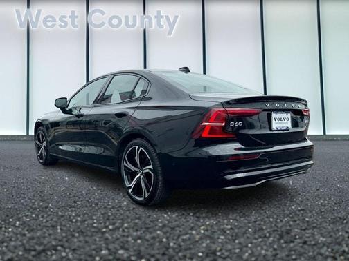 2025 Volvo S60 B5 Plus