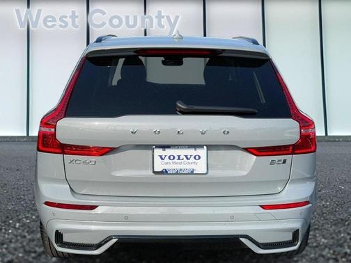 2025 Volvo XC60 B5 Plus
