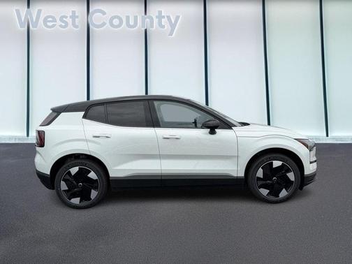 Crystal White 2026 Volvo EX30 SINGLE MOTOR PLUS