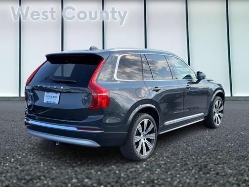 2022 Volvo XC90 T6 Inscription 7 Passenger