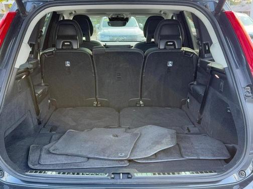 2022 Volvo XC90 T6 Inscription 7 Passenger