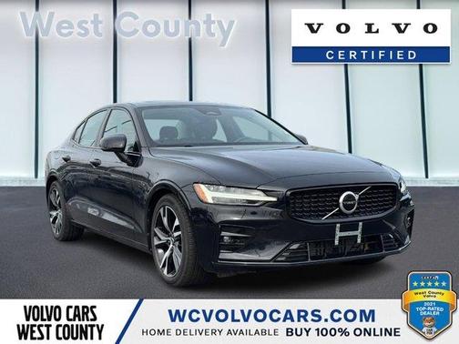 2024 Volvo S60 B5 Core Dark Theme