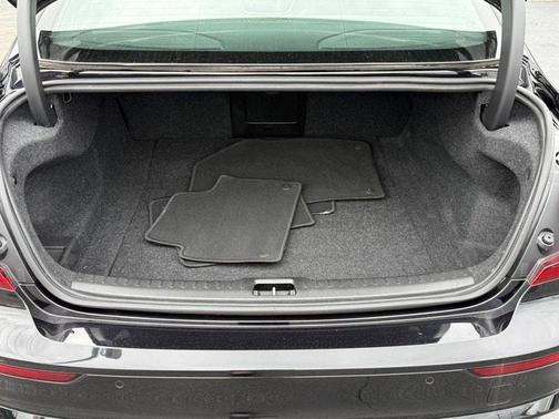 2024 Volvo S60 B5 Plus Black Edition
