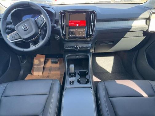 2026 Volvo XC40 B5 Core