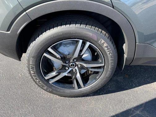 2026 Volvo XC40 B5 Core