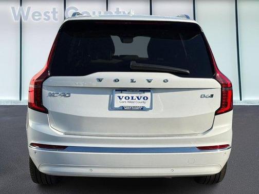 Crystal White Pearl 2026 Volvo XC90 B6 Plus 7-Seater