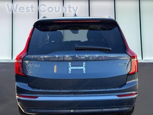 2025 Volvo XC90 B6 Plus 7-Seater