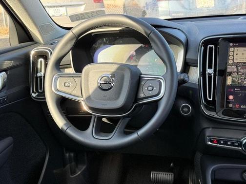 2026 Volvo XC40 B5 Core