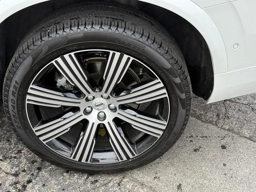 2024 Volvo XC90 Recharge Plug-In Hybrid T8 Ultimate 6-Seater