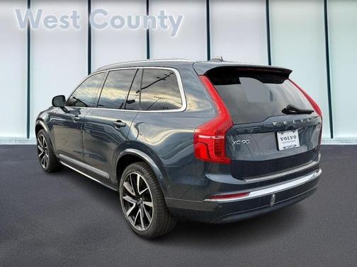 2023 Volvo XC90 B5 Plus