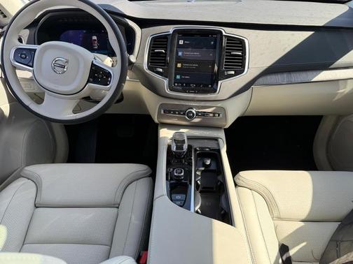 2025 Volvo XC90 Plug-In Hybrid T8 AWD Ultra 7-Seater