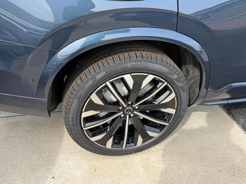 Denim Blue Metallic 2026 Volvo XC90 Plug-In Hybrid T8 Ultra Dark Theme 7-Seater