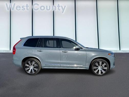 2023 Volvo XC90 B6 Ultimate 7-Seater