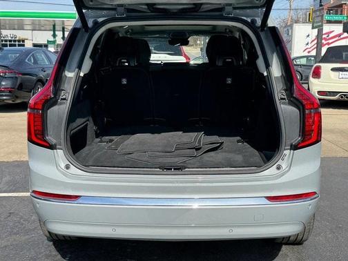 2025 Volvo XC90 B6 Plus 7-Seater