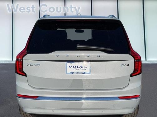 2025 Volvo XC90 B6 Plus 7-Seater