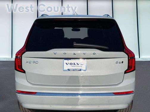 2025 Volvo XC90 B6 Plus 7-Seater