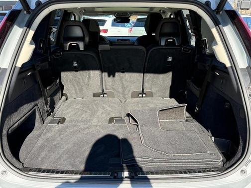 2025 Volvo XC90 B6 Plus 7-Seater