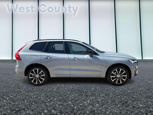 2025 Volvo XC60 B5 AWD Plus