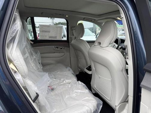 2026 Volvo XC90 B6 Ultra 7-Seater