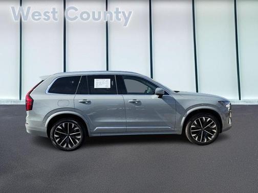 2025 Volvo XC90 B6 Plus 7-Seater