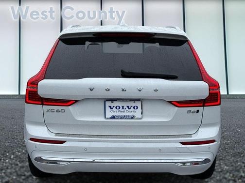 2023 Volvo XC60 B6 Ultimate Bright Theme