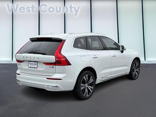 2023 Volvo XC60 B6 Ultimate Bright Theme