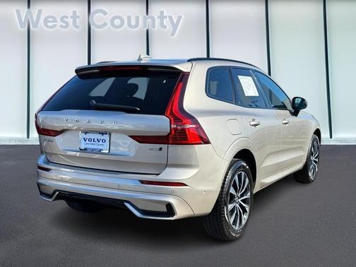 2025 Volvo XC60 B5 Plus