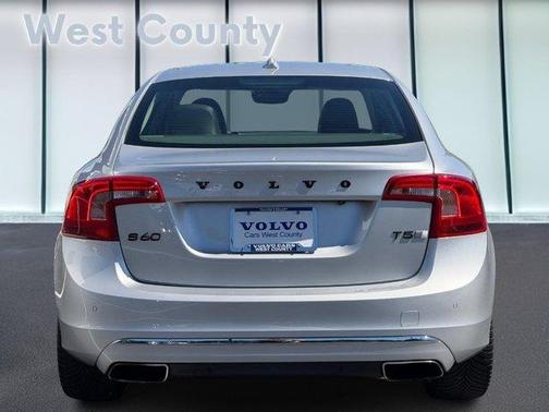 Bright Silver Metallic 2016 Volvo S60 Inscription T5 Drive-E Platinum