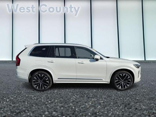 2025 Volvo XC90 B6 Plus 7-Seater
