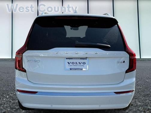 2025 Volvo XC90 B6 Plus 7-Seater