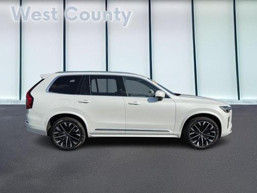 2025 Volvo XC90 B6 Plus 7-Seater