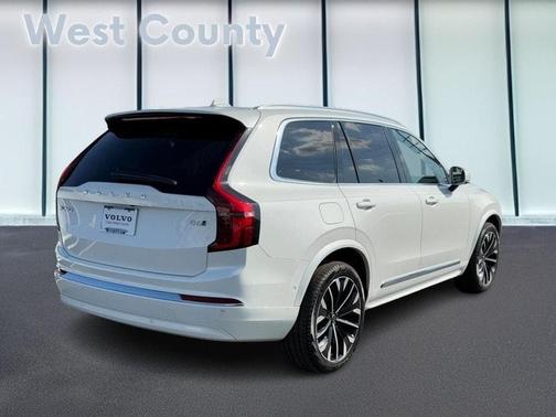 2025 Volvo XC90 B6 Plus 7-Seater