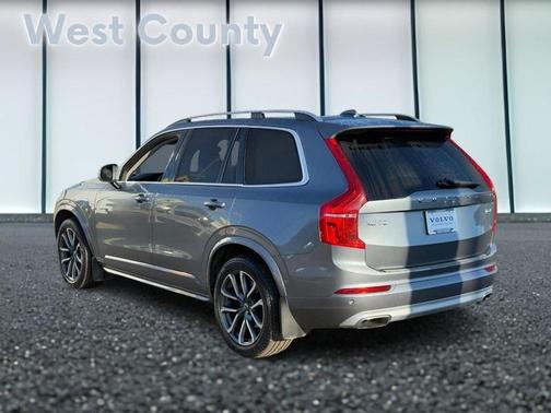 2019 Volvo XC90 T6 Momentum