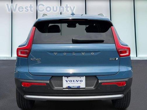 Fjord Blue 2023 Volvo XC40 B5 Plus Bright Theme