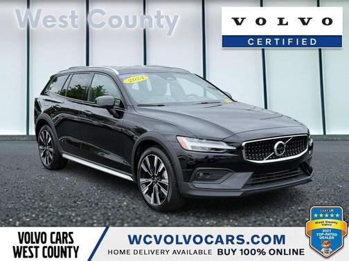 2024 Volvo V60 Cross Country B5 Ultimate