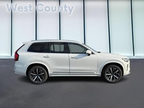 2026 Volvo XC90 B5 Core