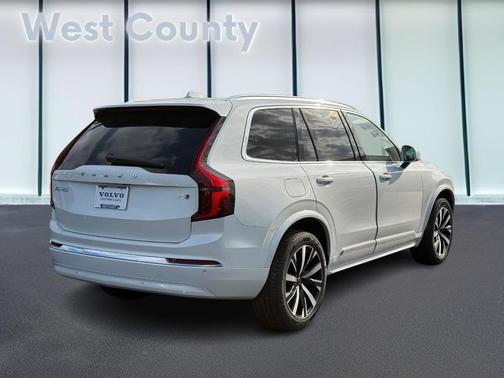 2026 Volvo XC90 B5 Core