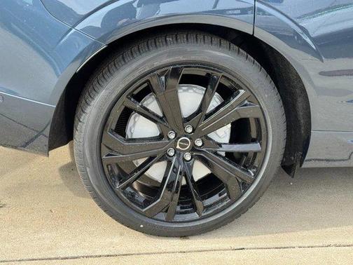 2026 Volvo XC60 B5 Ultra Black Edition