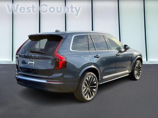 2026 Volvo XC90 B6 Plus 7-Seater